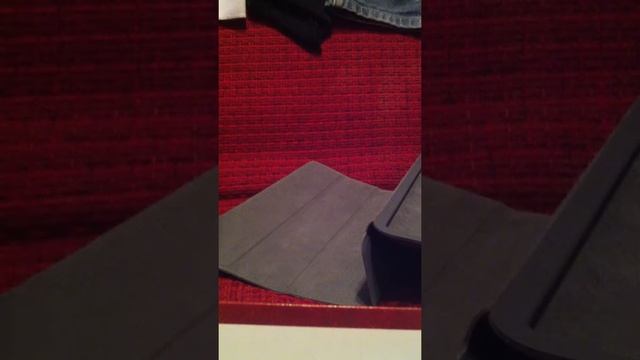 Apple iPad Smart Case. Обзор/распаковка смотреть онлайн