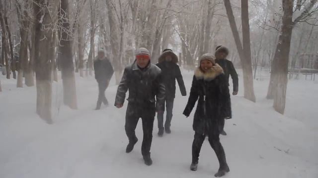 Ак-Талаада, аппак карда, алтын балалык күндѳрдү эстедик… смотреть онлайн