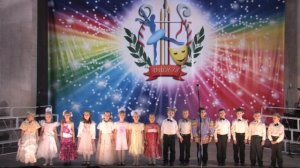 Я на сцену выхожу..