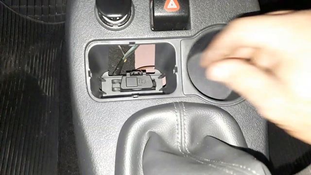LOCALIZAÇÃO DA TOMADA OBD2 DO NOVO CLIO 2014 смотреть онлайн