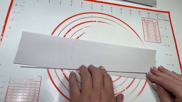 МК Крутим бумажные трубочки смотреть онлайн