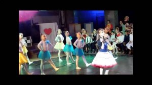 Топ Топ Топ Перевернулся потолок