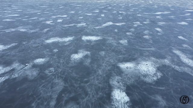 Lac des Taillères gelé Janvier 2020 смотреть онлайн
