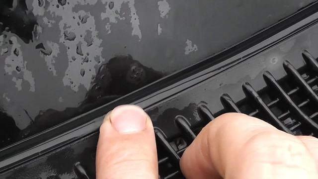 попадает дождевая вода в салон на автомобиле Hyundai Accent проблема не решена