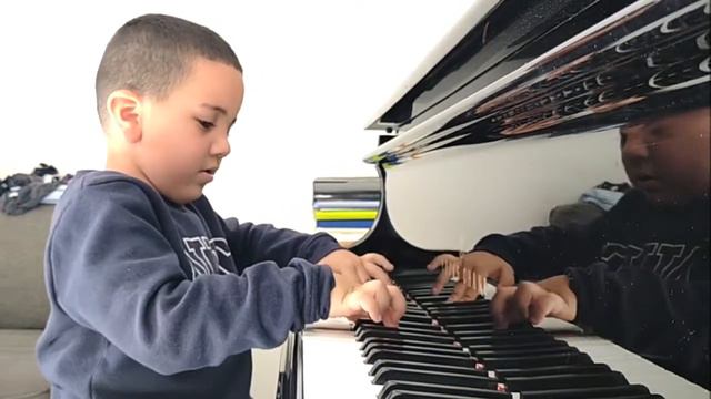 Le pYANISte Première vidéo !!! The show must go on, Freddie Mercury, Piano смотреть онлайн
