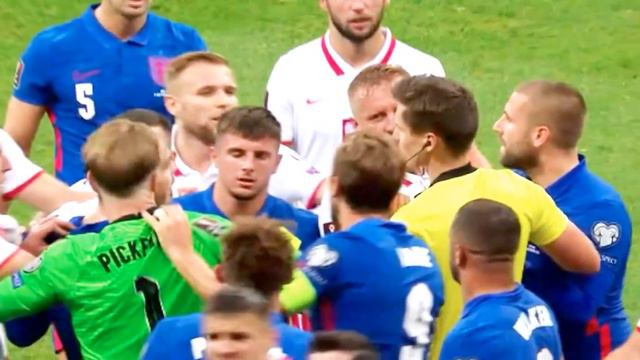 Furious England players clash with Poland as Kamil Glik sparks ugly scenes смотреть онлайн