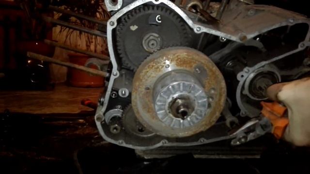 Разбор мотора Ducati 350XL Pantah!!! +18!!! Часть 2 смотреть онлайн