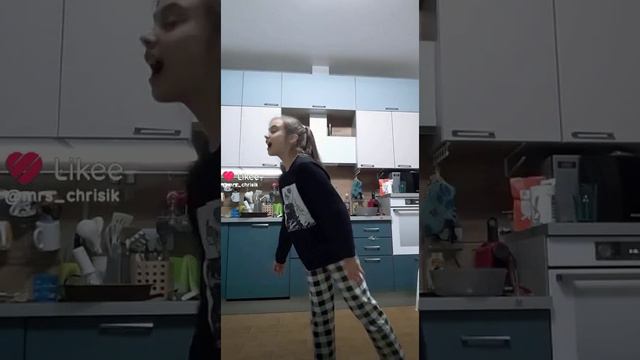 #дача #гости смотреть онлайн