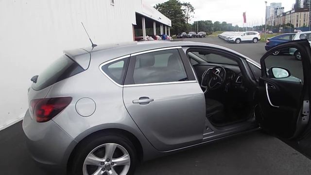 Vauxhall Astra 1.4i VVT 16v SRi 5dr смотреть онлайн