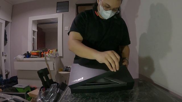 Unboxing Asus ROG Zephyrus Duo 15 SE GX551QM смотреть онлайн
