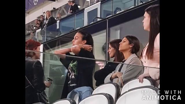 Cristiano Ronaldo In Return Match vs Ajax Attend Fiancée Georgina And Friends смотреть онлайн