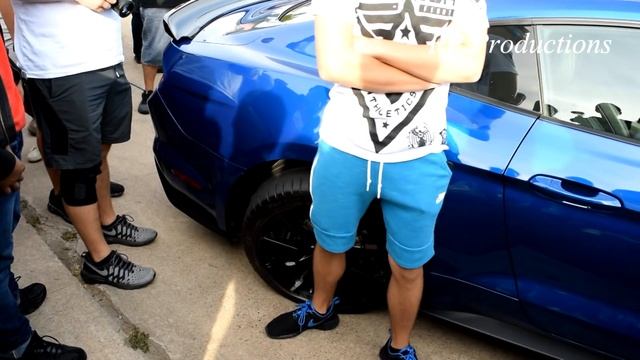 GT350 Mustang CRASHES Leaving Cars & Coffee смотреть онлайн