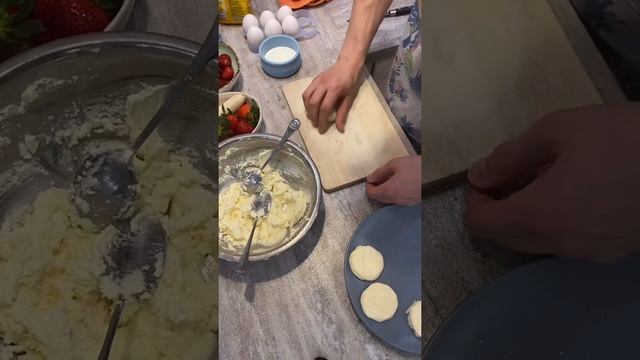 Сырники на кокосовой муке смотреть онлайн