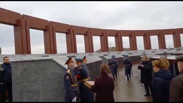 Размещение урны с прахом Шумилина А.А. в колумбарии Всероссийского мемориального кладбища 21.10.202 смотреть онлайн