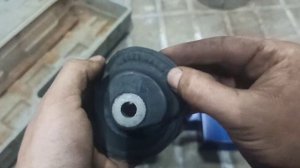 Сайлентблоки задней балки на Пассат Б3 фирмы лемфедр,что с ними не так или просто брак? Про запчаст