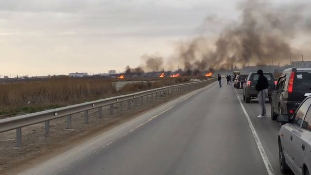 В Евпатории горел камыш, март 2019 год смотреть онлайн
