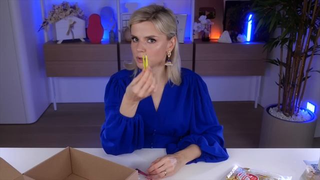 СКАНДАЛЬНЫЕ БЬЮТИБОКСЫ ЗОЛОТОГО ЯБЛОКА и КОСМЕТИЧКИ FLACON! СТОИТ ли ТОГО? смотреть онлайн