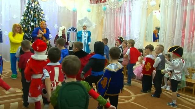 26.12.2017_Новогодний утренник - 2018 д/с № 23 гр. Почемучки г.Челябинск смотреть онлайн