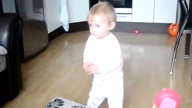 Поймала букет Клуша!.mp4 смотреть онлайн