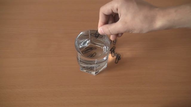 КАК ПОЛОЖИТЬ СКРЕПКУ НА ПОВЕРХНОСТЬ ВОДЫ смотреть онлайн