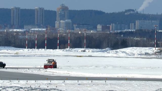 Снегоочиститель фрезерно-роторный на аэродроме смотреть онлайн