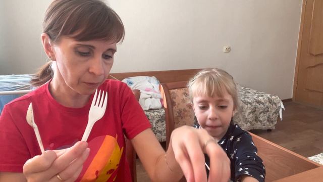 сладкий мукбанг/пробуем сладости из кафешки смотреть онлайн