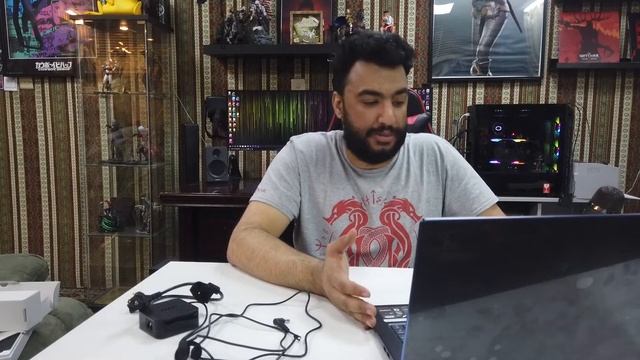 MSI Prestige 15 !!! لاب توب يعجبك смотреть онлайн