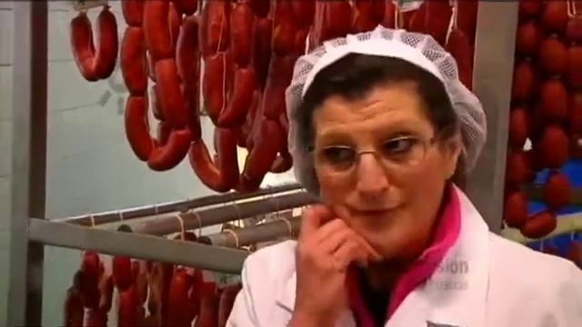 Receta: guisillo de patatas, costillas y embutidos смотреть онлайн