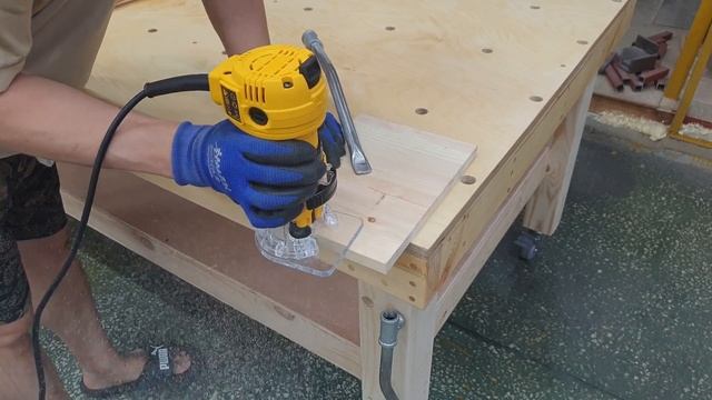 디월트 트리머(DWE6000) 개봉부터 비트사용법까지 / DEWALT Compact Router Review смотреть онлайн