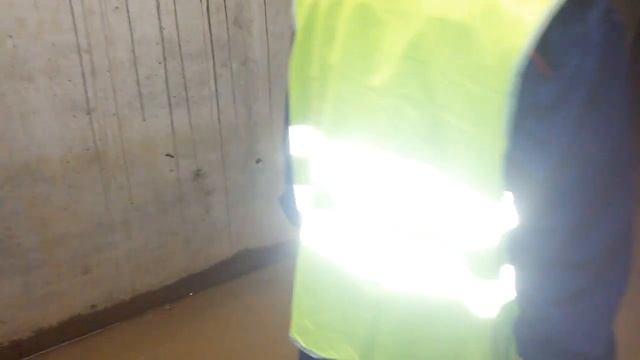 Гидроизоляция монтажных отверстий и холодных швов материалом "Проникс шовный" смотреть онлайн