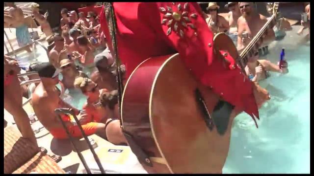 Donny's 50th Birthday Splash - ELVIS Singing Telegram (Las Vegas, NV) смотреть онлайн