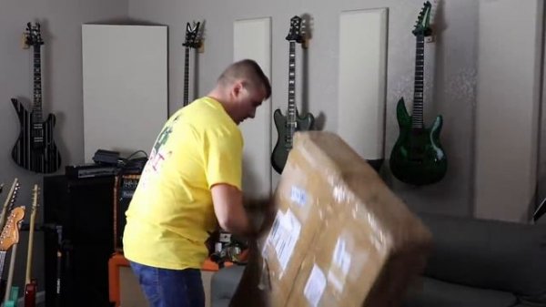 Распаковка гитары Холстининa. (Интересная!!)