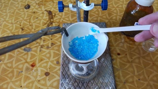 Обезвоживание (прокаливание) медного купороса (dehydration of copper sulfate pentahydrate) смотреть онлайн