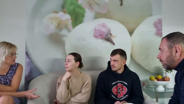 СИДИМ С РОДИТЕЛЯМИ ПОСЛЕ ИХ ВОЗВРАЩЕНИЯ ДОМОЙ❤ смотреть онлайн