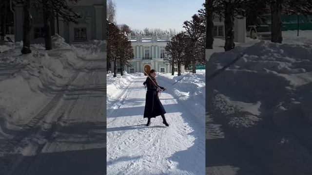 Клуб 360 - Фланкировка шашкой. Казачка с клинками. Kazachka With Swords.