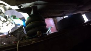 БОЕВАЯ КЛАССИКА - ПОЧЕМУ МАШИНА РЫСКАЕТ ПО ДАРОГЕ ? РЕМОНТ ТОРМОЗНОЙ СИСТЕМЫ СВОИМИ РУКАМИ.