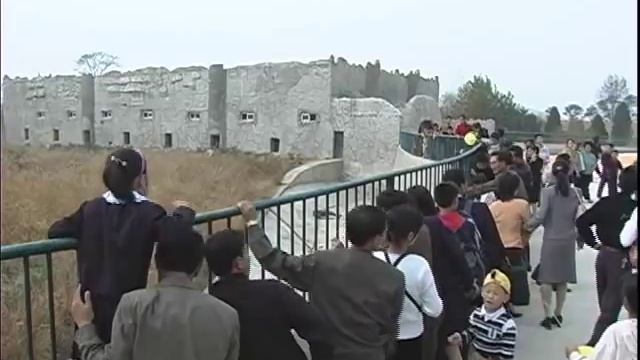North Korea: Pyongyang Central Zoo 平壌の動物園 смотреть онлайн
