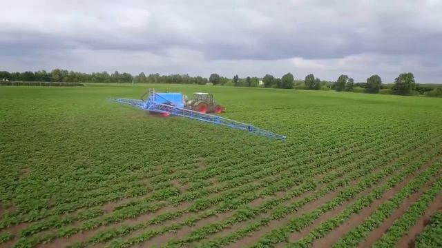 Работа опрыскивателей Lemken Primus и Lemken Albatros