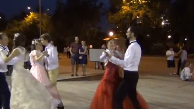 Медленный вальс парк Горького www.rpu-dance.ru смотреть онлайн