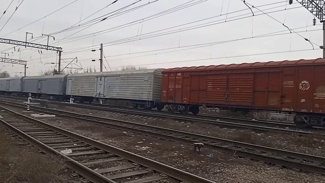 Маневровый тепловоз СКД6Е-2026 Грузовым вагонами Станция Алматы-1 ЖД Хроника-КТЖ. смотреть онлайн