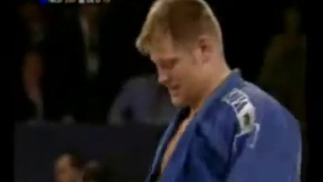 JUDO 1999 World Championships: Dennis van der Geest (NED) - Alexander Davitashvili (GEO) смотреть онлайн
