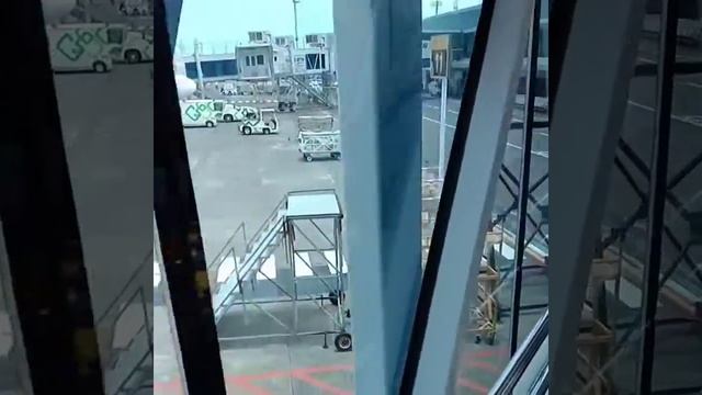 Welcome to Ngurah Rai Airport Bali Island смотреть онлайн