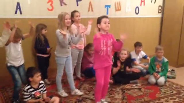 Первый день в лагере! смотреть онлайн