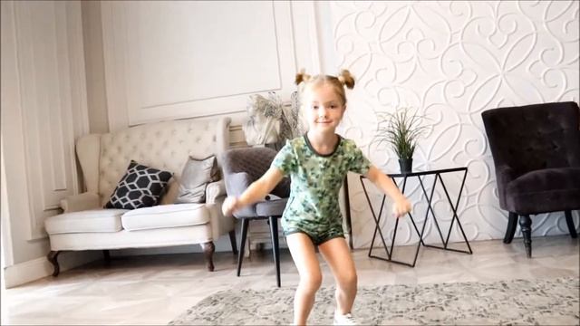 Футболка и шорты для девочки Милитари / Lетская одежда для занятий спортом / КотМарКот смотреть онлайн