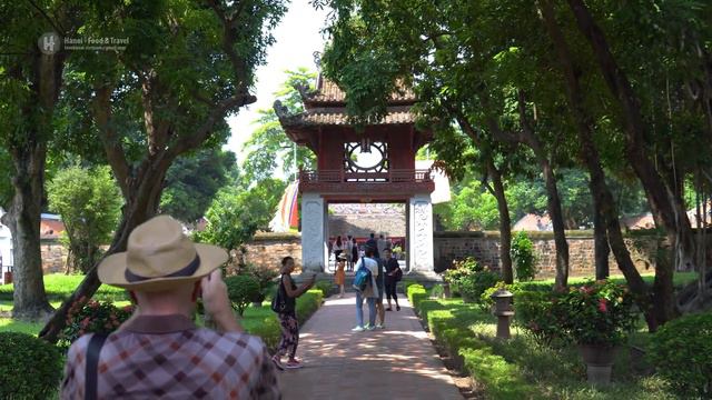 The Temple of Literature (Văn Miếu Quốc Tử Giám) смотреть онлайн