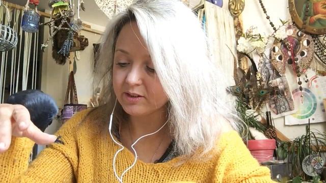 Tirage à 3 tas avec l'Oracle d'Âme à Âme et Morrí смотреть онлайн