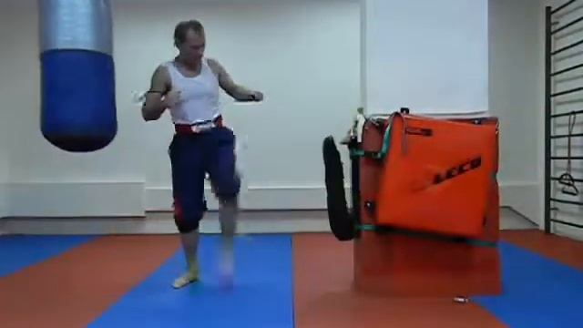 все виды ударов ногами и пальцами ног Набивание голени смотреть онлайн