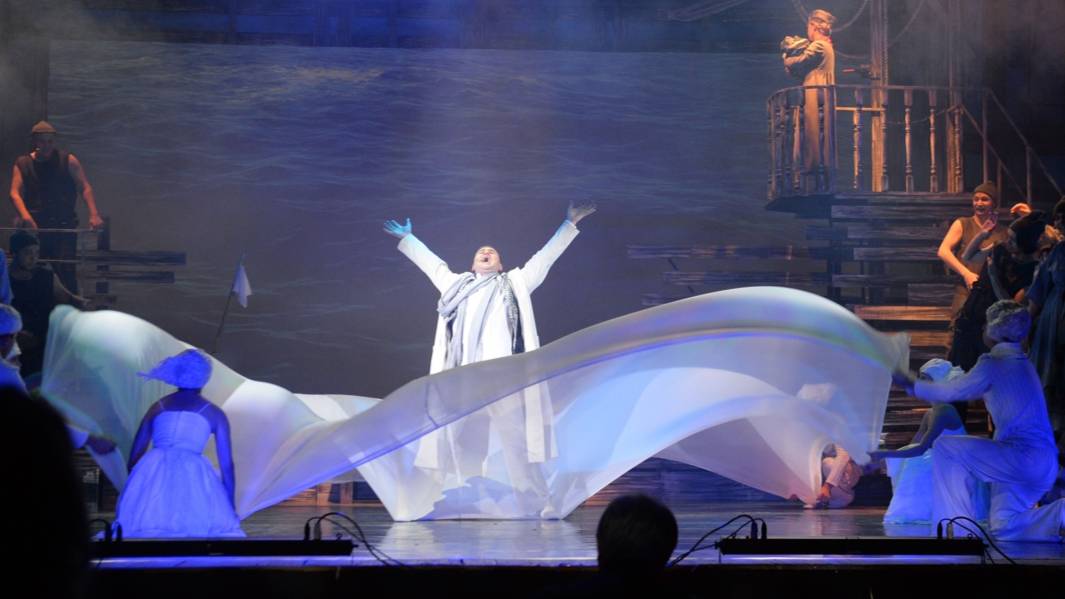 «Ветер и волны» Фрагмент мюзикла «Алые паруса» смотреть онлайн