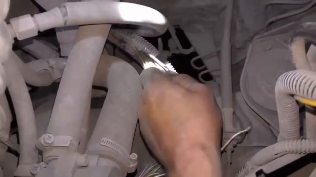 Приора. Не работают два цилиндра. смотреть онлайн