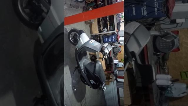 HONDA  LEAD.Хонда  леад.контейнер.